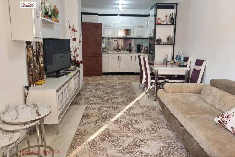 3-bedroom apartment in Kyrdjali, Vyzrojdenci