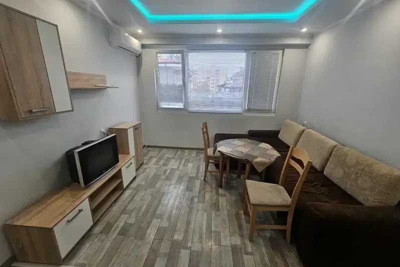 3-bedroom apartment in Kyrdjali, Vyzrojdenci