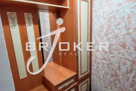 3-bedroom apartment in Kyrdjali, Vyzrojdenci