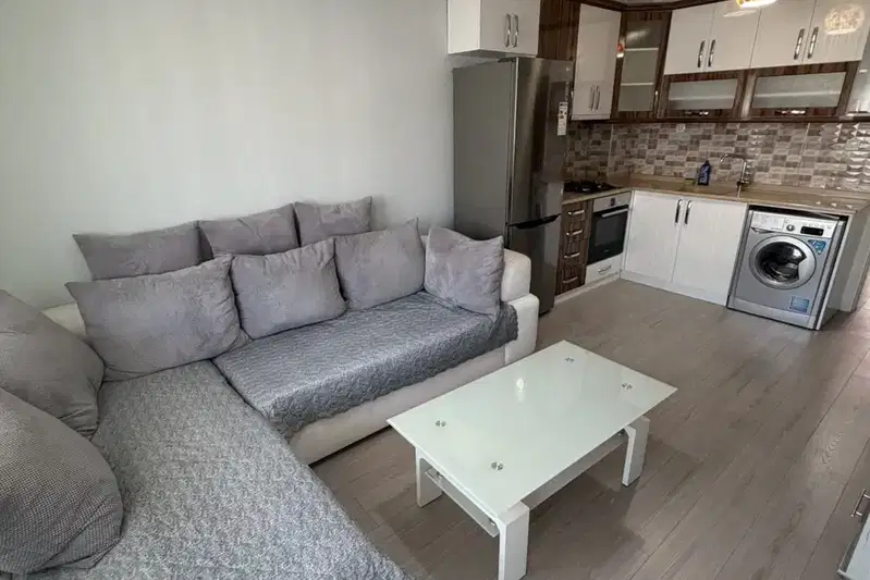 3-bedroom apartment in Kyrdjali, Vyzrojdenci