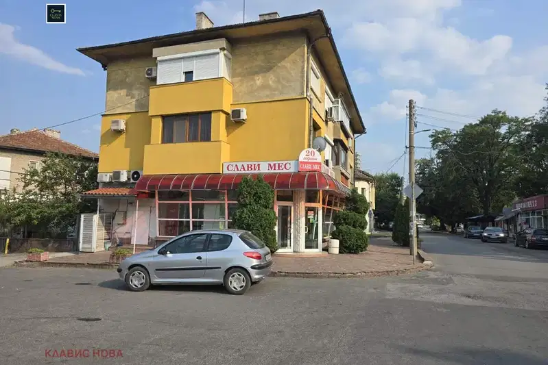 3-bedroom apartment in Lovech, Shirok Centyr