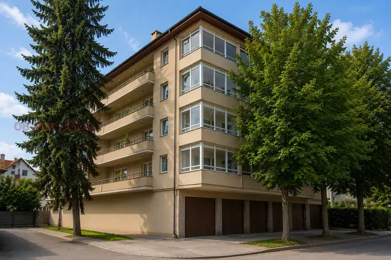 3-bedroom apartment in Montana, Idealen Centyr