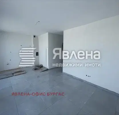 Снимка 4 — Студио апартамент с тераса в Несебър, близо до морето