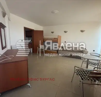 Снимка 4 — Двустаен апартамент в Бургас, Несебър