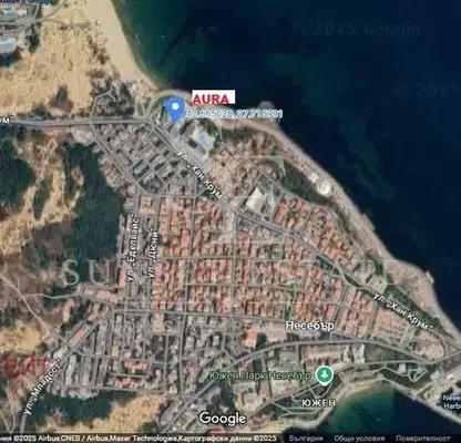 Снимка 4 — Двустаен апартамент с тераса в Несебър на първа линия