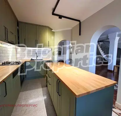 Photo 3 — Spacious 5-room maisonette in the center of Pazardzhik with terraces