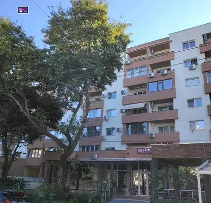 Снимка 2 — Многостаен апартамент в Пазарджик, Център