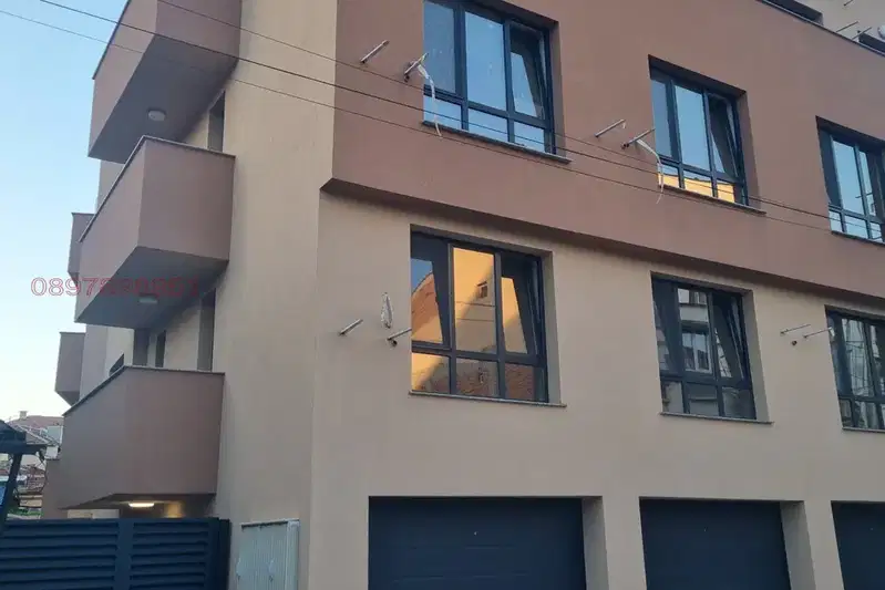 Three-room apartment in Ideal Center, Pazardzhik with two terraces