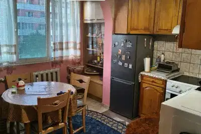 Двустаен апартамент в Димова махала, Перник с усвоена тераса