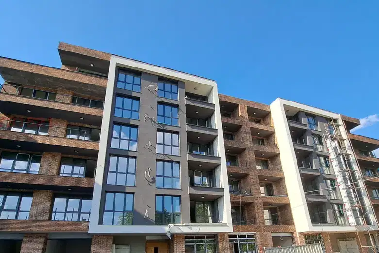 3-bedroom apartment in Pernik, Iztok