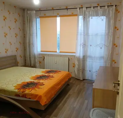 Снимка 4 — Двустаен апартамент в Перник, Рено