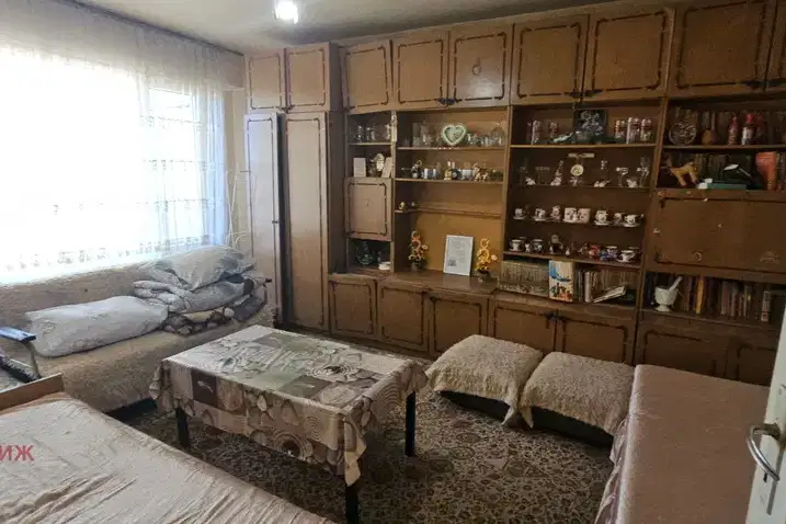 Едностаен апартамент в Перник, Тева с тераса и асансьор