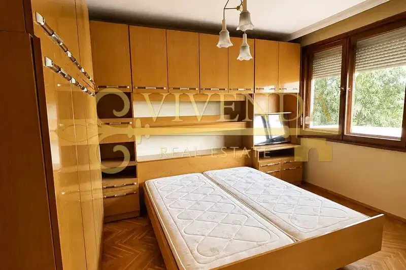 3-bedroom apartment in Pleven, 9-Ti Kvartal