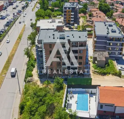 Снимка 5 — Тристаен апартамент в Широк център, Плевен с две тераси