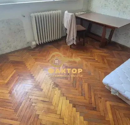 Снимка 3 — Тристаен апартамент с две тераси в Центъра на Пловдив