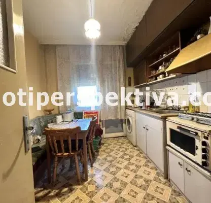 Снимка 2 — 3-стаен апартамент с две тераси в Центъра на Пловдив, Стария град