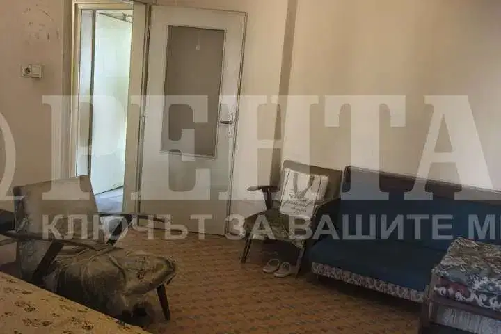 Тристаен апартамент в Център Пловдив с две тераси
