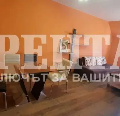 Снимка 4 — Двустаен апартамент в Център Пловдив с тераса и асансьор