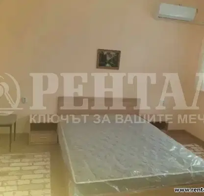 Снимка 4 — Просторен 2-стаен апартамент с голяма тераса в Център, Пловдив