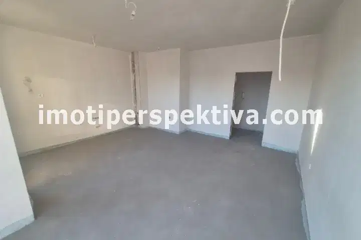 Двустаен апартамент с тераса в Христо Смирненски, Пловдив