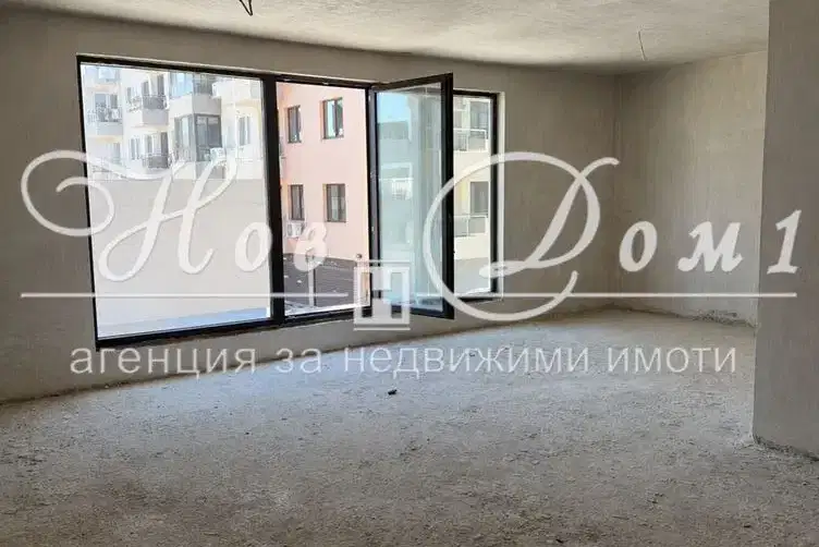 Просторен 3-стаен апартамент в Христо Смирненски, Пловдив