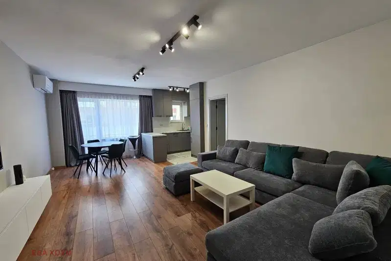 Three-room apartment in Hristo Smirnenski district, Plovdiv with elevator