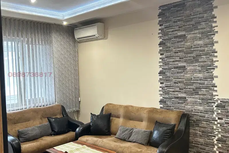 3-стаен апартамент с 2 тераси в Изгрев, Пловдив