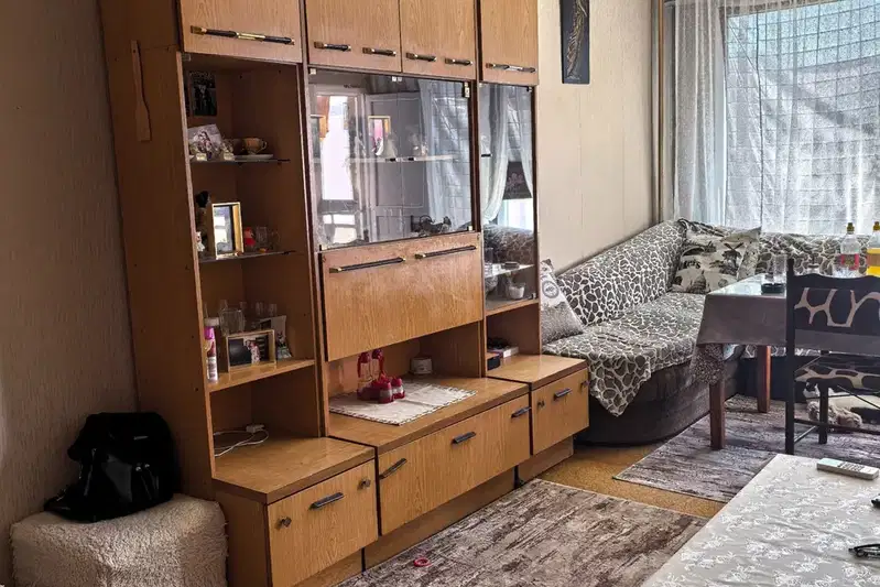 Тристаен апартамент с две тераси в Изгрев, Пловдив