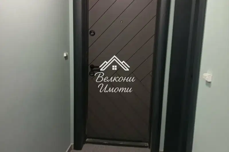 One-room apartment in Kamenitsa 1, near Grand Shopping Center