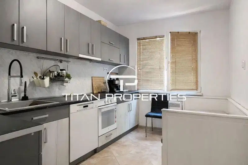 Three-room apartment in Kamenitsa 1, Plovdiv with two terraces