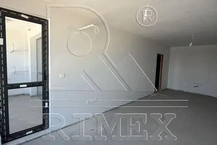 Двустаен апартамент с тераса в Каменица 2, Пловдив