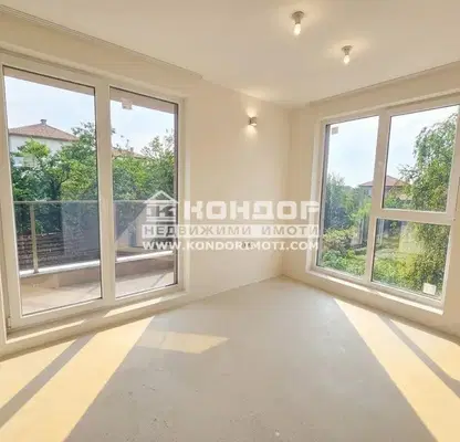 Photo 3 — Spacious 4-room apartment in Komatevo with elevator