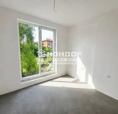 Photo 5 — Spacious 4-room apartment in Komatevo with elevator