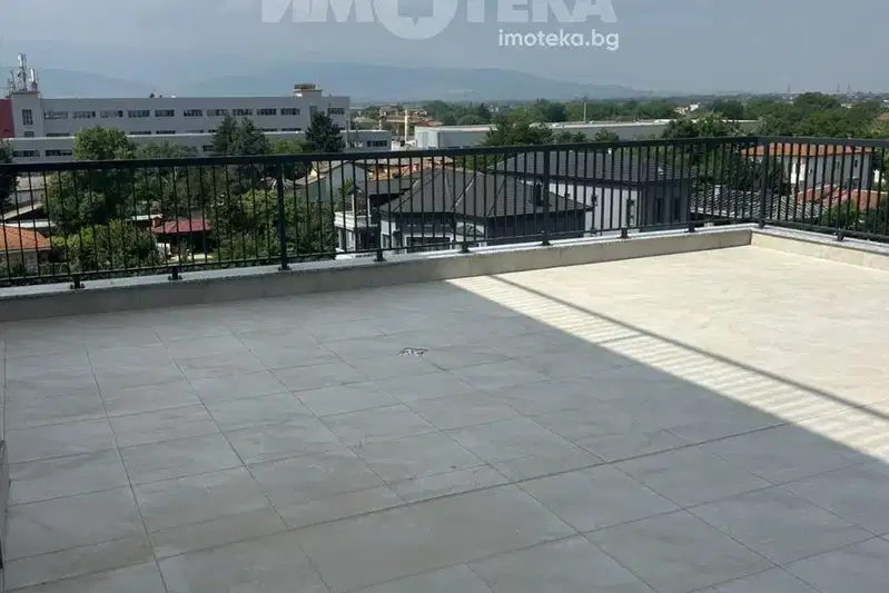 Two-room apartment with panoramic terrace in Komatevski vazel, Plovdiv
