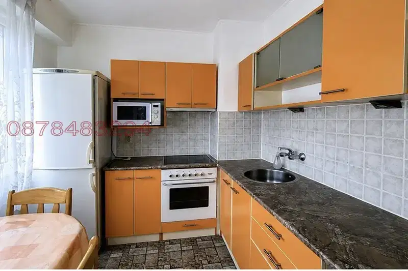 Three-room apartment with three terraces in Komatevski Vazel, Plovdiv