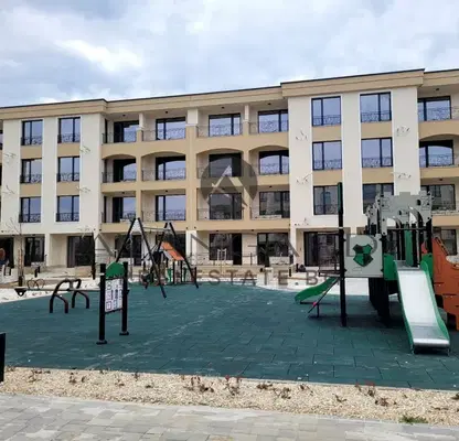 Снимка 2 — Двустаен апартамент в Кършияка, Пловдив с тераса