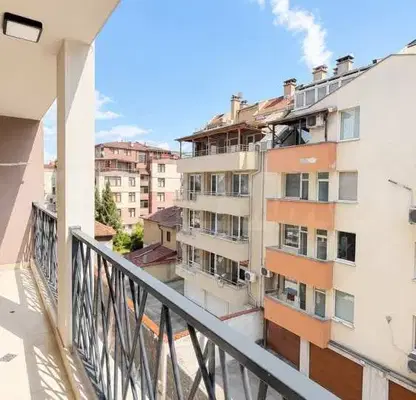 Photo 3 — Spacious 2-room apartment in Karshiyaka with terrace