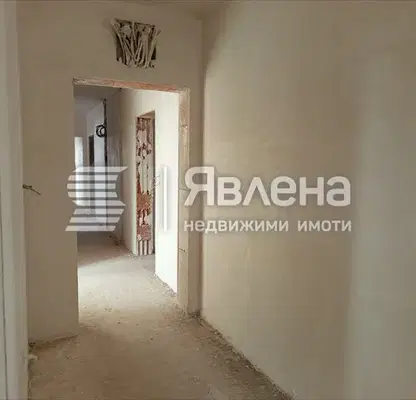 Снимка 4 — 3-стаен апартамент в Кършияка с южна тераса в Пловдив