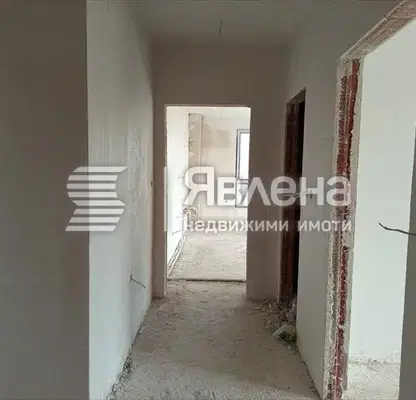 Снимка 5 — 3-стаен апартамент в Кършияка с южна тераса в Пловдив
