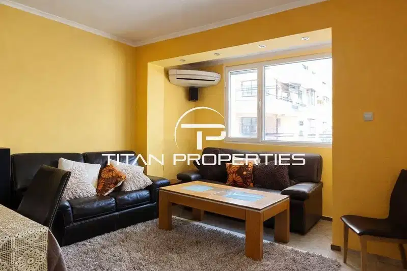 Three-room apartment with terrace in Karshiyaka, Plovdiv