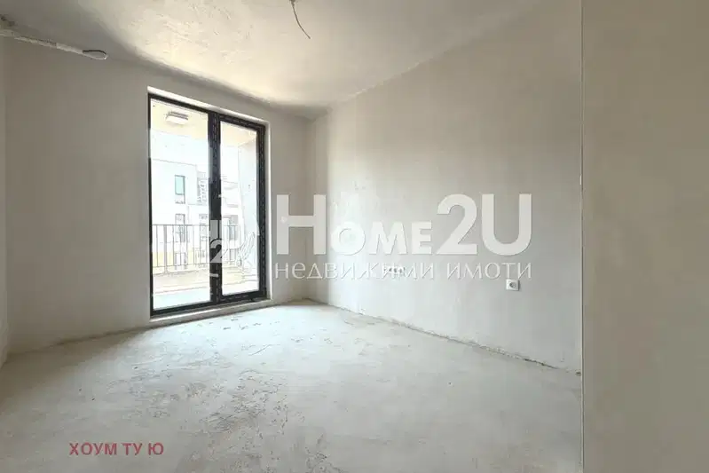 Three-room apartment with terrace in Karshiyaka, Plovdiv