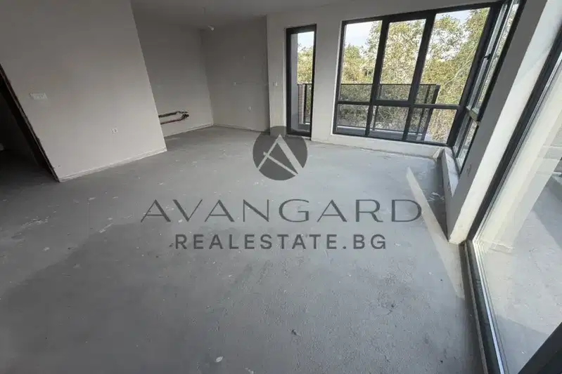 Three-room apartment with garage in Karshiyaka, Plovdiv