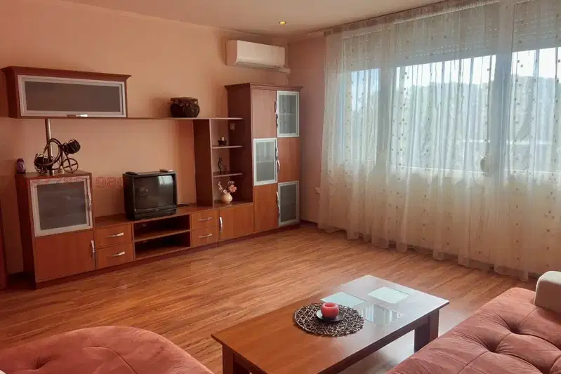 Four-room apartment in Karshiyaka, Plovdiv with elevator