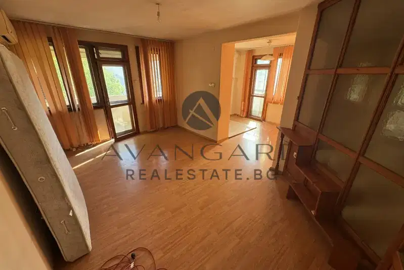 Maisonette with 3 bedrooms in Karshiyaka, Plovdiv with terraces