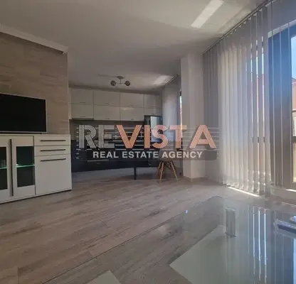 Снимка 5 — Двустаен апартамент с тераса в Кършияка, Пловдив