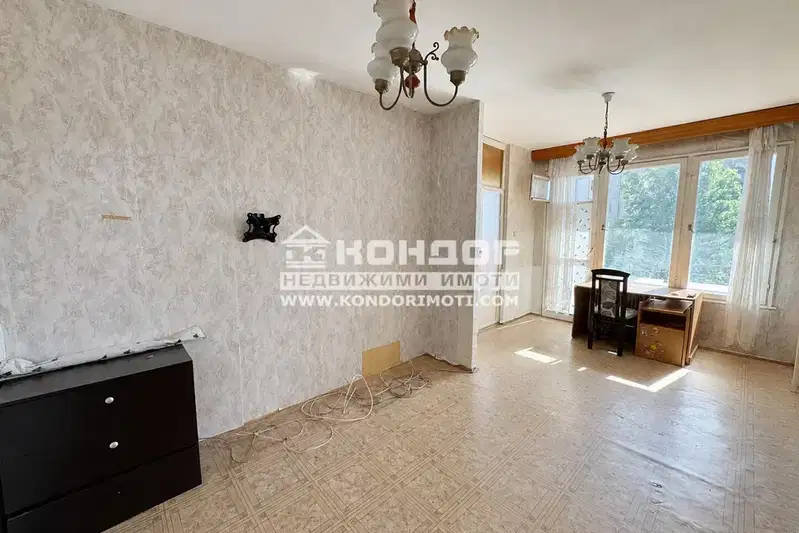 2-room apartment in Kyuchuk Parizh, Plovdiv, suitable for renovation