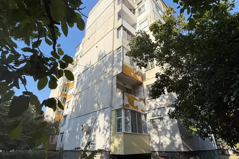 Two-room apartment in Kyuchuk Parizh, Stochna Gara with terrace