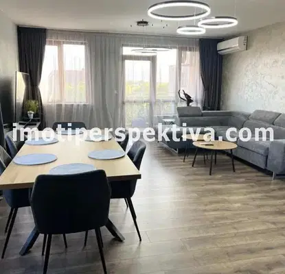 Снимка 3 — Тристаен апартамент с две тераси в Кючук Париж, Пловдив