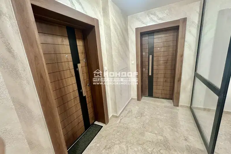 Spacious 3-room apartment in Kyuchuk Parizh, Plovdiv with terrace