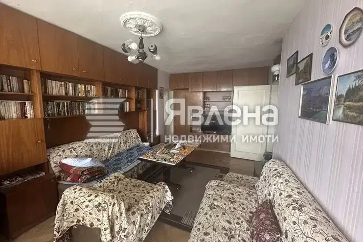 Четиристаен апартамент в Кючук Париж, Пловдив с две тераси